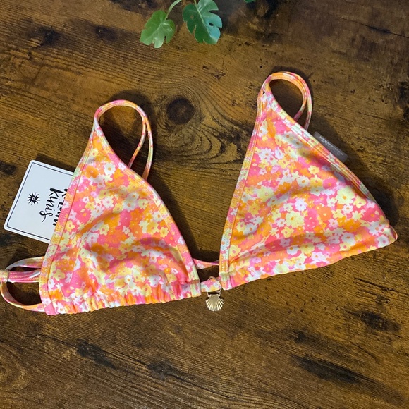 Kulani Kinis Other - 🌺New with tags! Kulani Kinis Bikini Top!